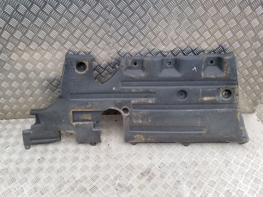 Center/middle under tray cover 51964094