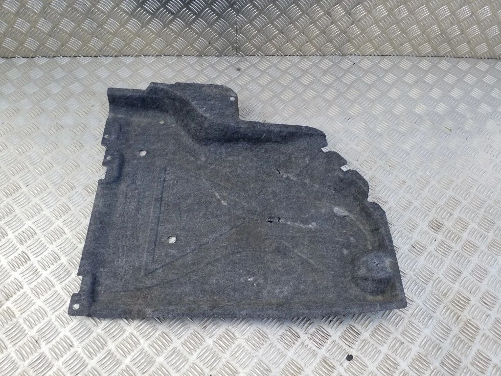 Center/middle under tray cover LX6B11133PB