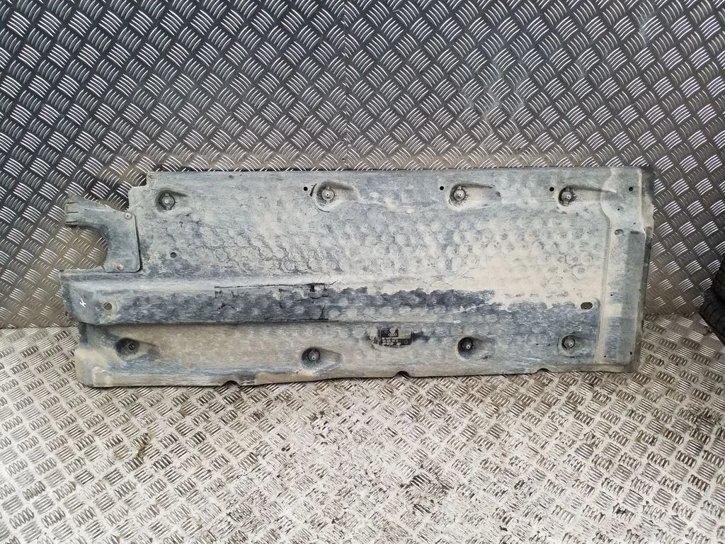 Center/middle under tray cover 1K0825211E