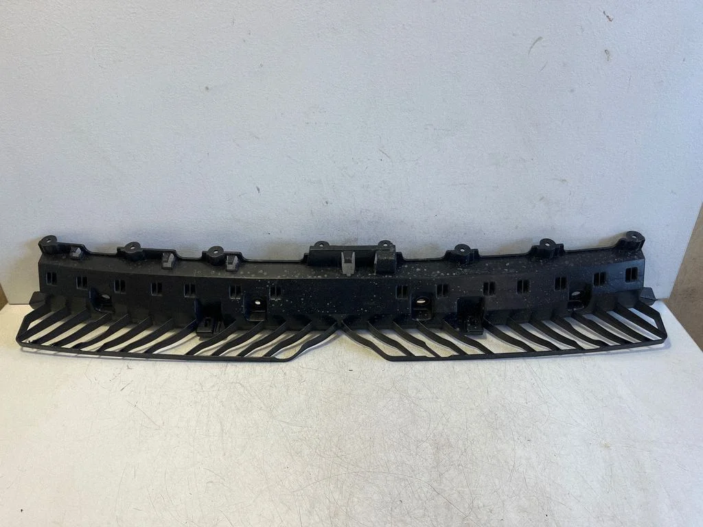 Rear bumper mounting bracket 2GA807863A