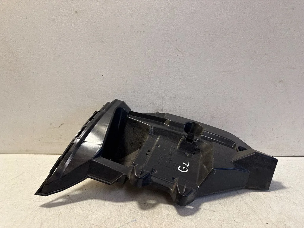 Tagumise kaitseraua kinnitusklamber – BMW X6M F86 (2015-2018)