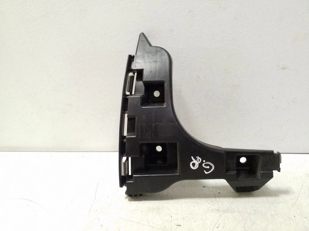 Rear bumper mounting bracket 30763440