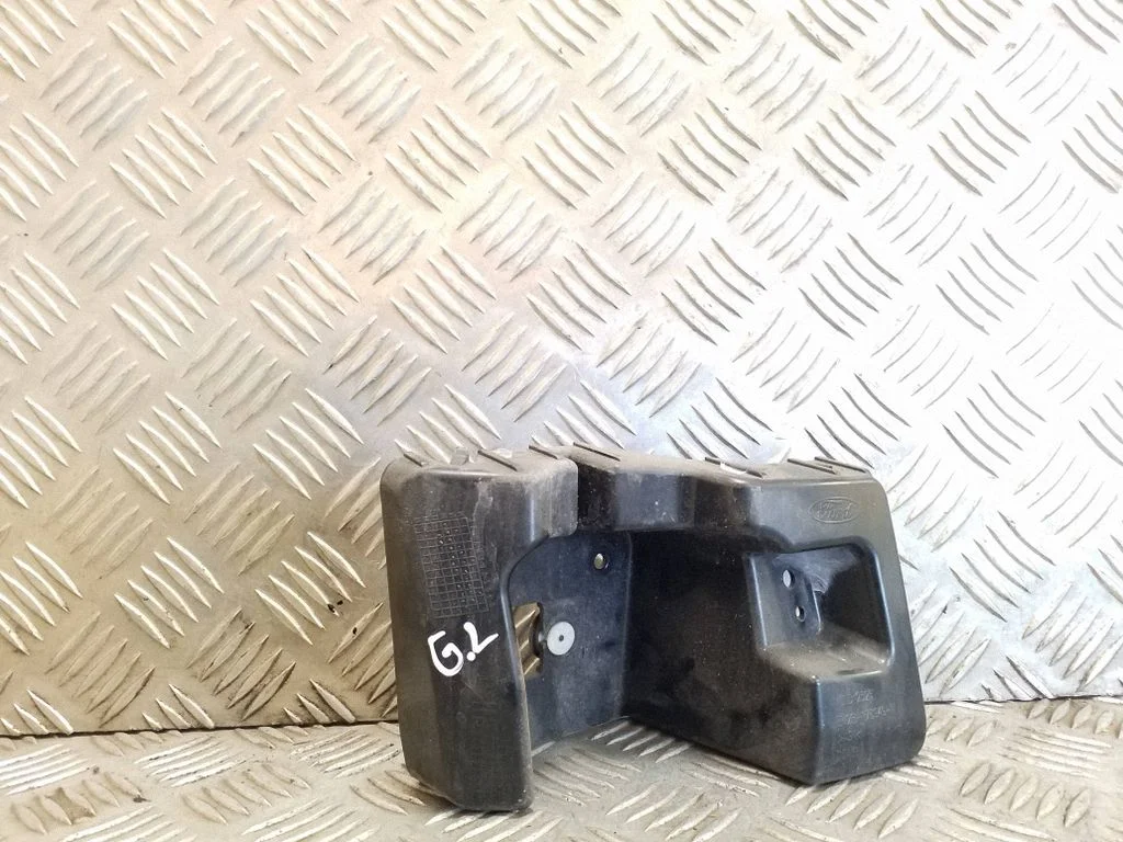 Rear bumper mounting bracket EM2B17D949N