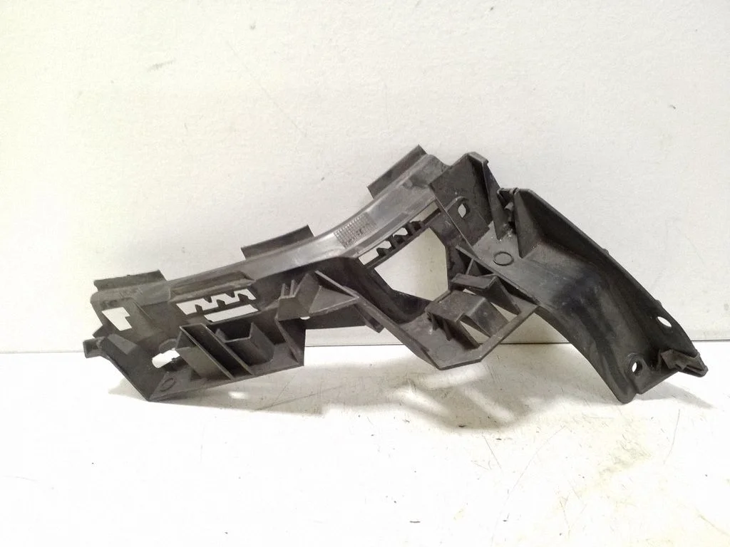 Rear bumper mounting bracket – Volkswagen Golf Plus (2005-2013)