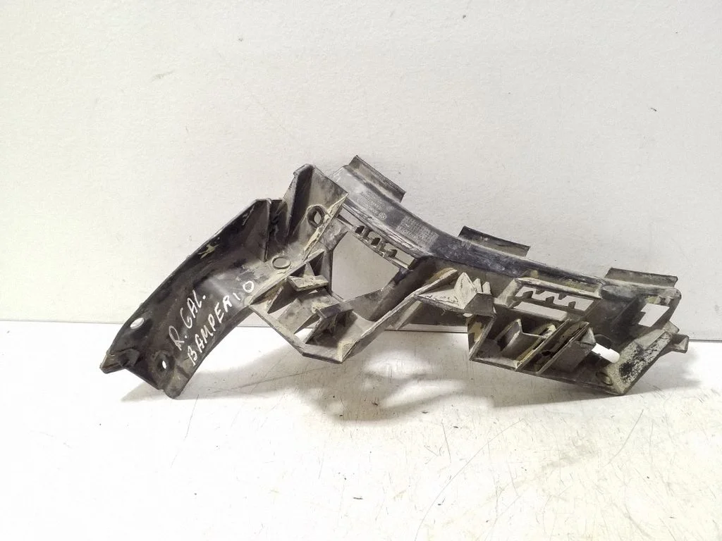 Rear bumper mounting bracket – Volkswagen Golf Plus (2005-2013)