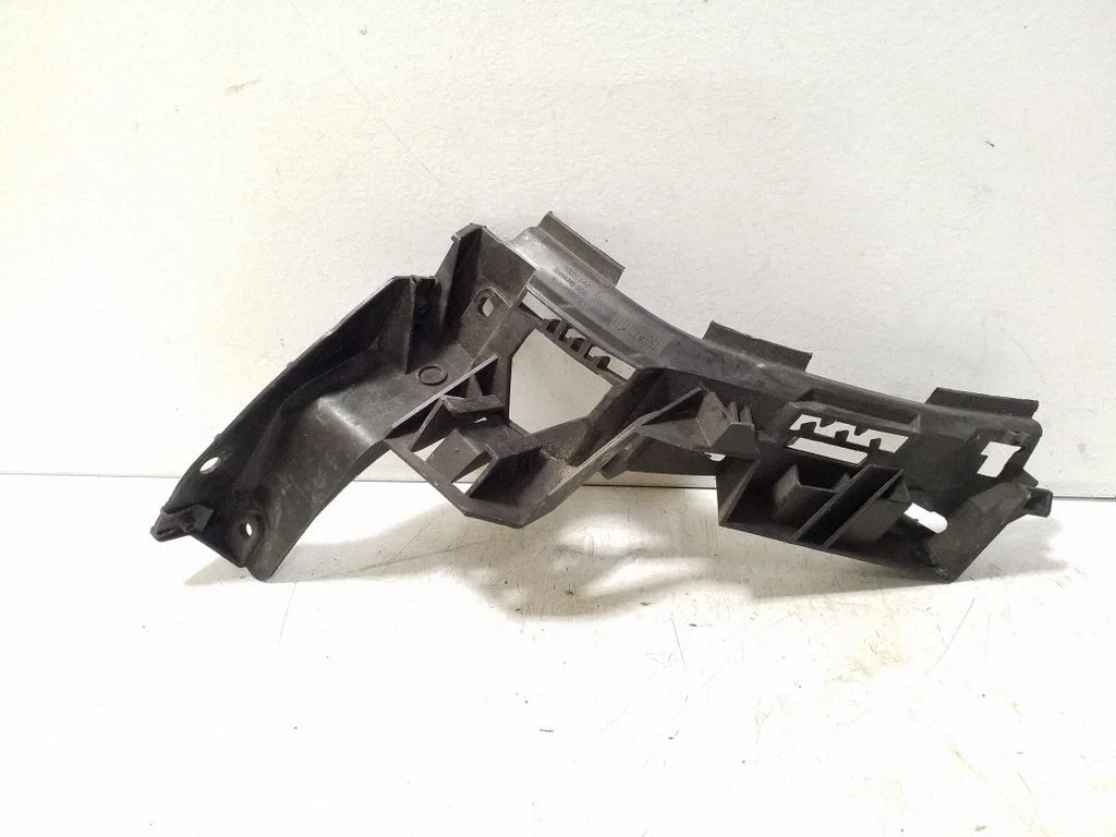 Rear bumper mounting bracket – Volkswagen Golf Plus (2005-2013)
