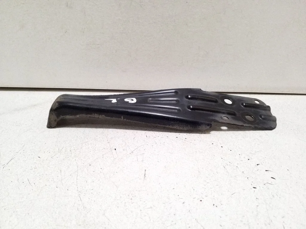 Tagumise kaitseraua kinnitusklamber – Volkswagen Passat B7 USA (2012-2019)