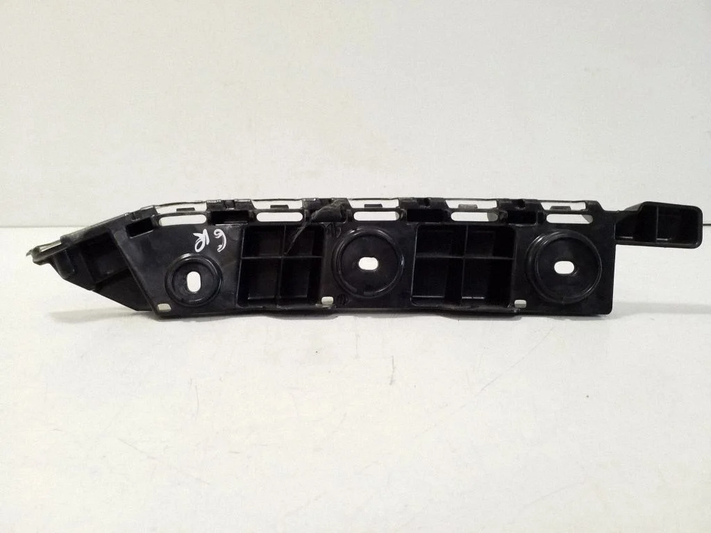 Rear bumper mounting bracket 658807394