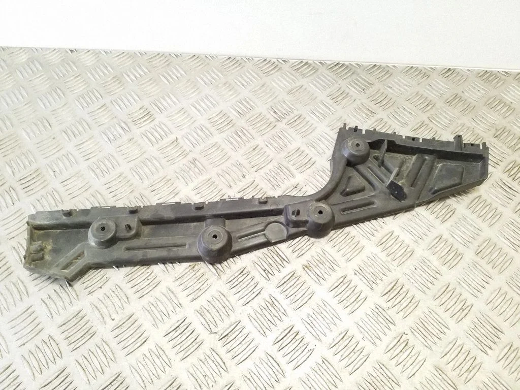 Rear bumper mounting bracket 852243619R