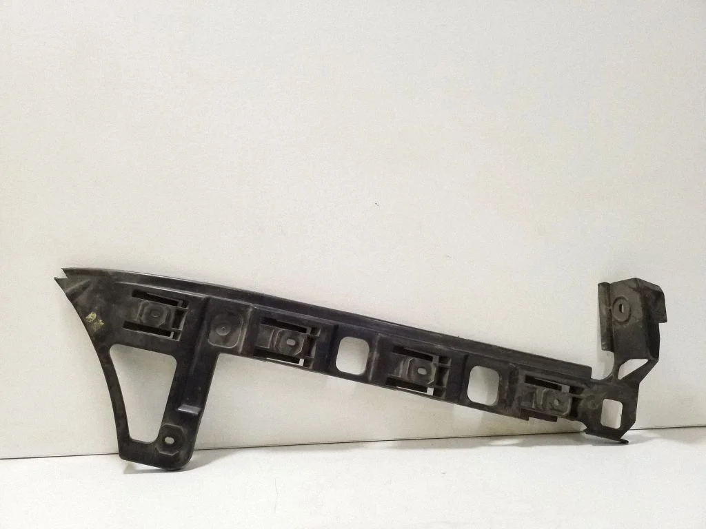 Rear bumper mounting bracket – Volkswagen Passat B6 (2005-2010)