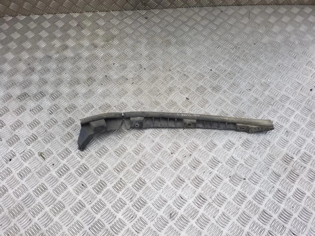 Rear bumper mounting bracket 7M0807393C