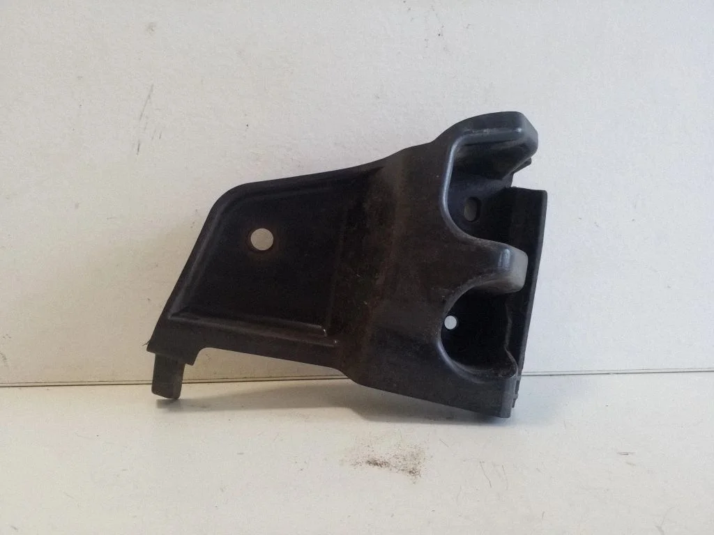 Rear bumper mounting bracket 51123414407
