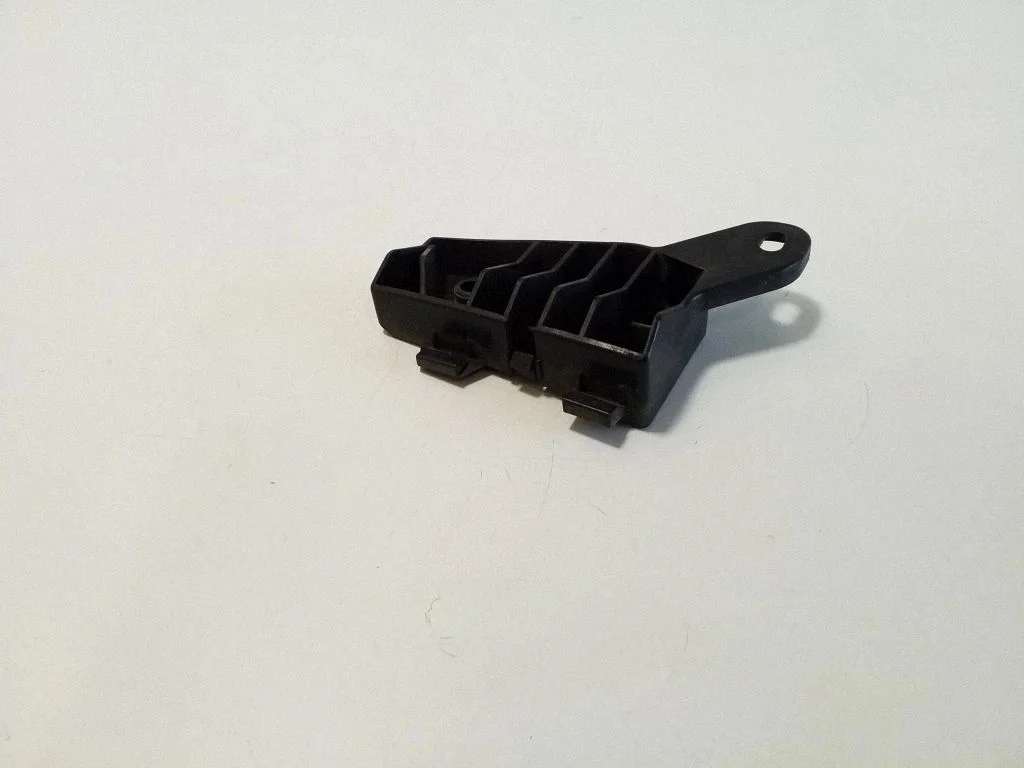 Rear bumper mounting bracket – Lexus RX III (2008-2015)