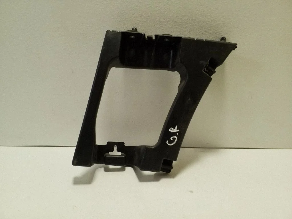 Rear bumper mounting bracket 9810215980