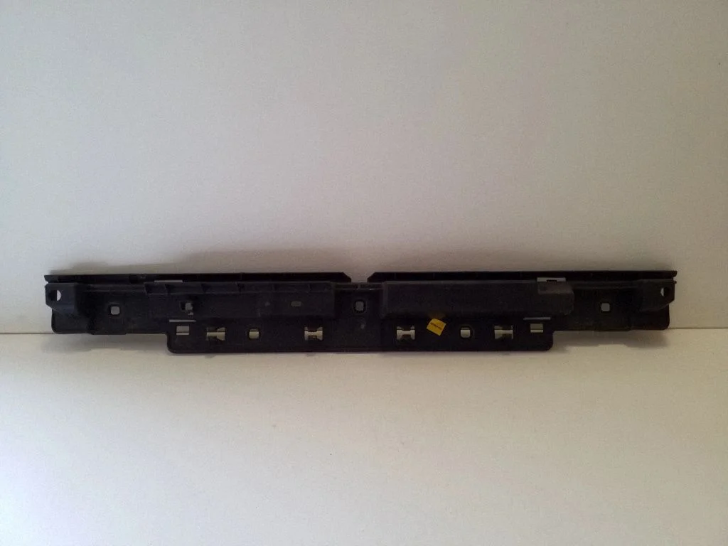 Rear bumper mounting bracket 9811088680