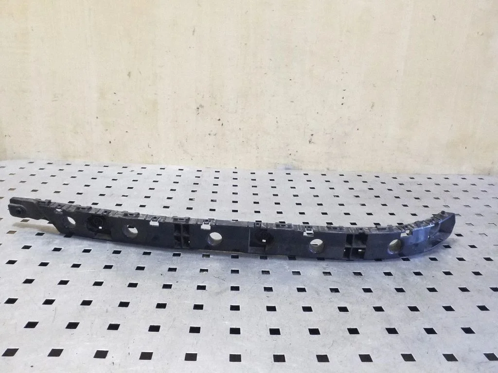 Rear bumper mounting bracket 852214CE0A