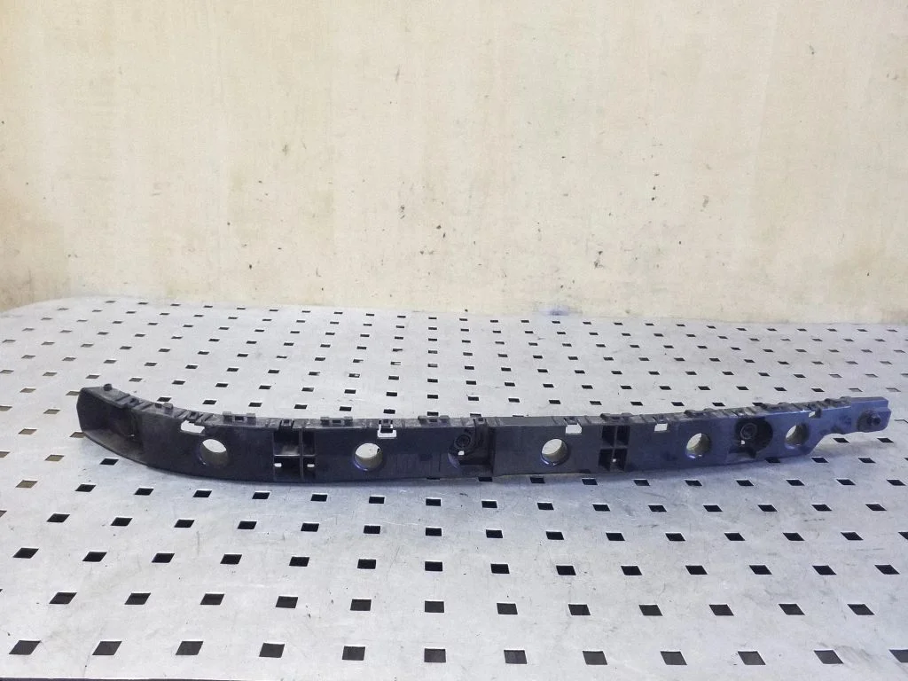Rear bumper mounting bracket 852204CE0A
