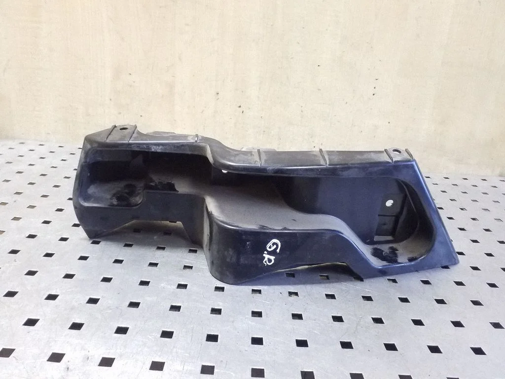 Rear bumper mounting bracket DS7317E850B