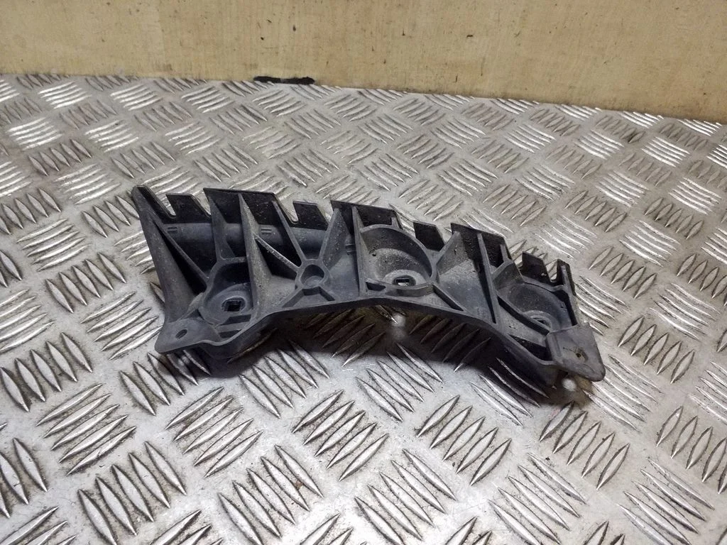 Aizmugurējā bufera turētājs 51129802116 – Mini Cooper Countryman R60 (2011-2016)