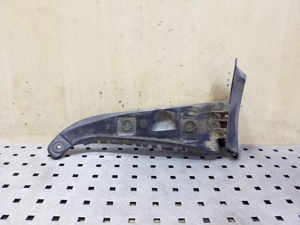 Aizmugurējā bufera turētājs 4B9807454F