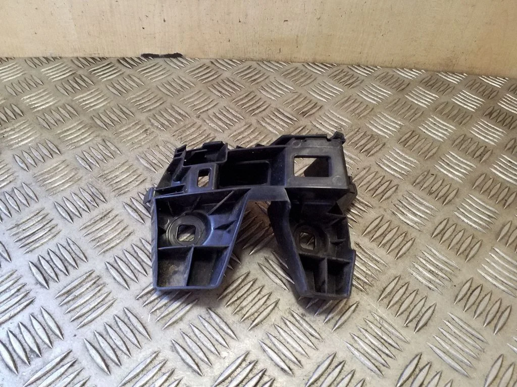Aizmugurējā bufera turētājs 3G9807483
