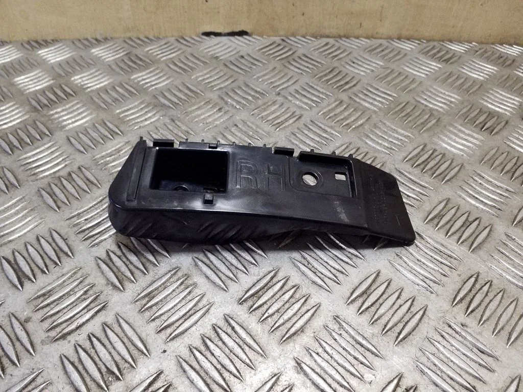 Mocowanie zderzaka tylnego 108399300E – Tesla Model Y (2020-)