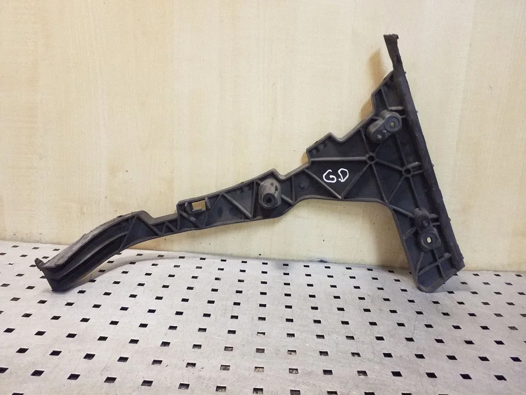 Rear bumper mounting bracket 8R0807454C