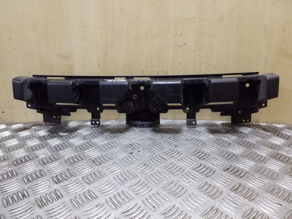 Tagumise kaitseraua kinnitusklamber 8X2317B861AE