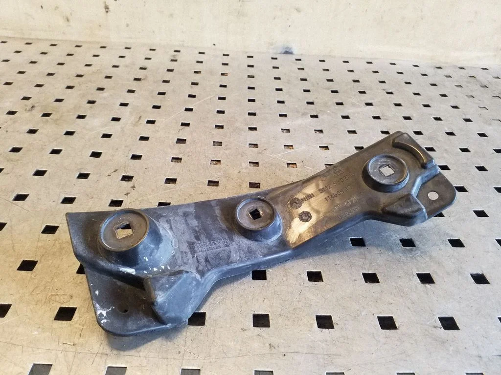Aizmugurējā bufera turētājs 51129802116 – Mini Cooper Countryman R60 (2011-2016)