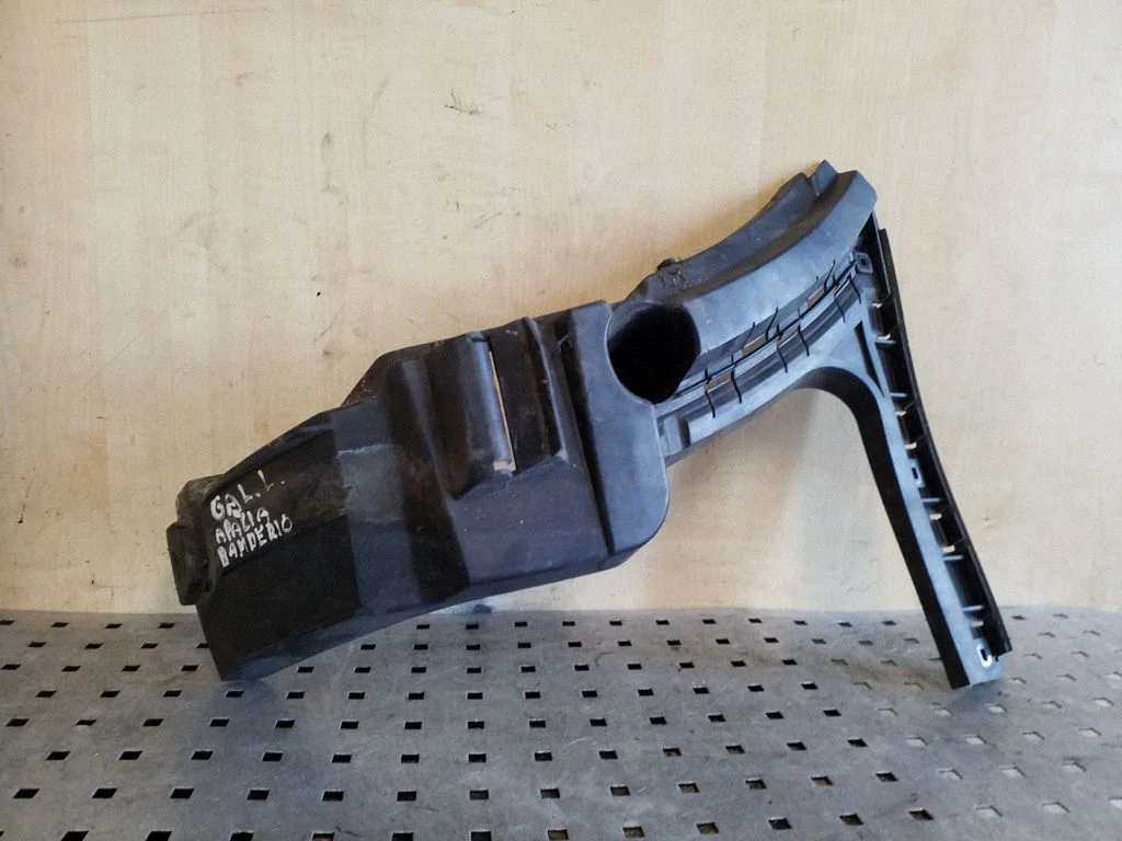 Rear bumper mounting bracket 30698135