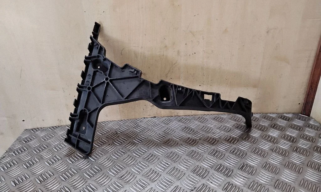 Rear bumper mounting bracket 8R0807454C