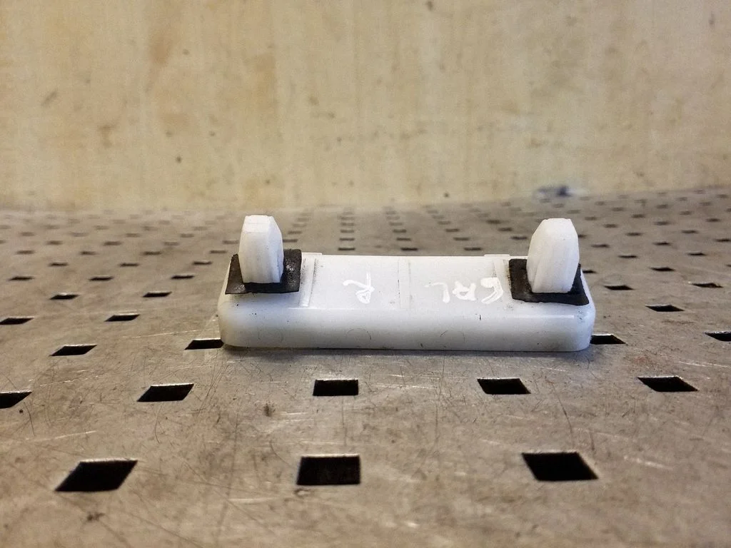 Rear bumper mounting bracket 85222JD00A