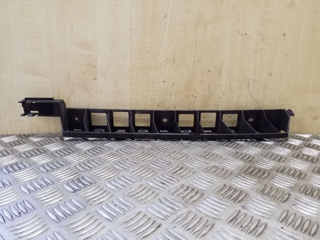 Aizmugurējā bufera turētājs 3T5807863A