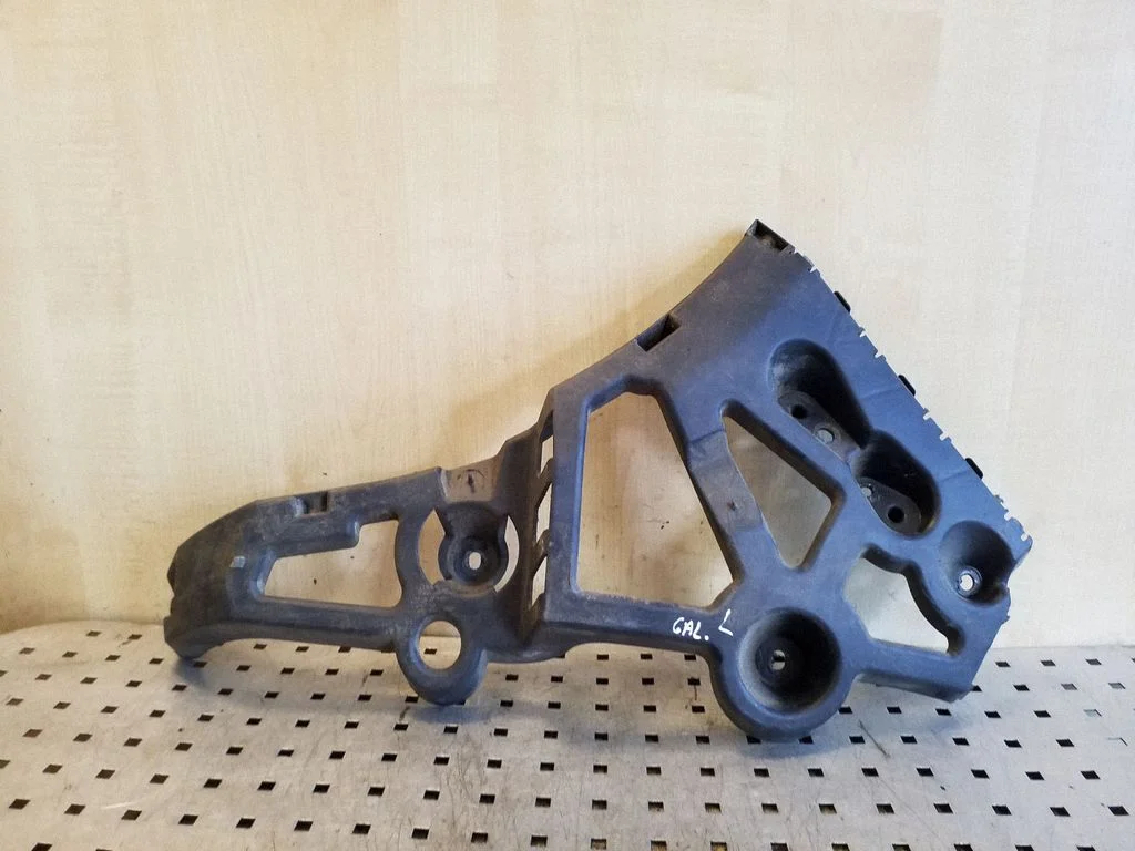 Rear bumper mounting bracket 0001032274