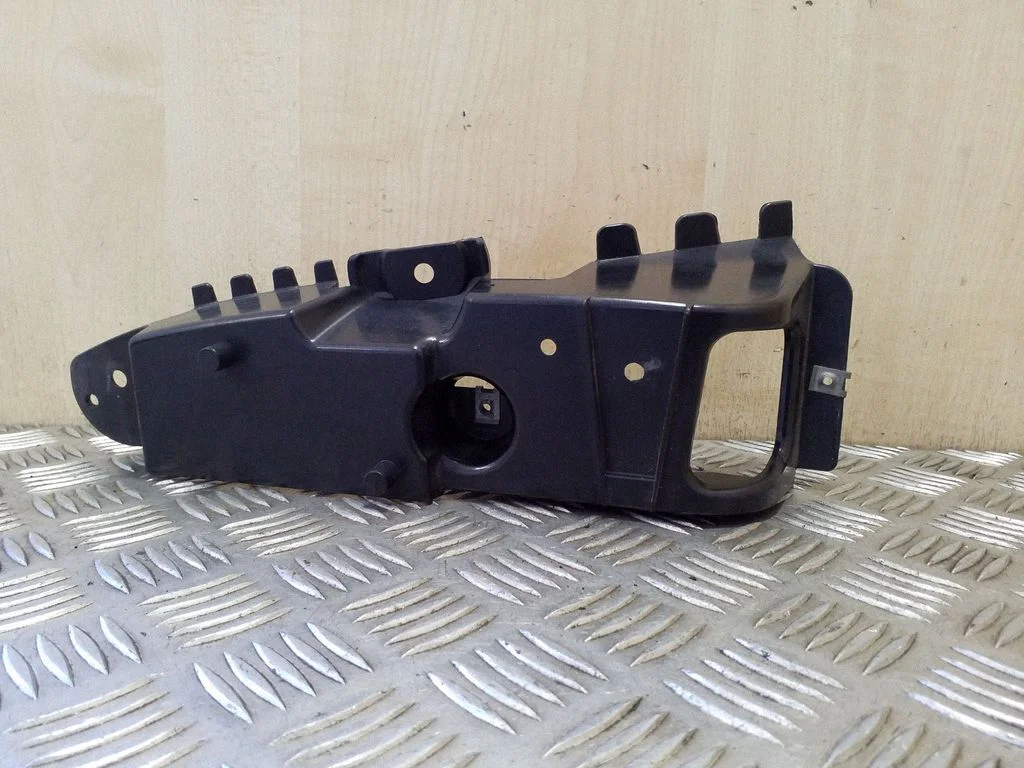 Rear bumper mounting bracket 3448677