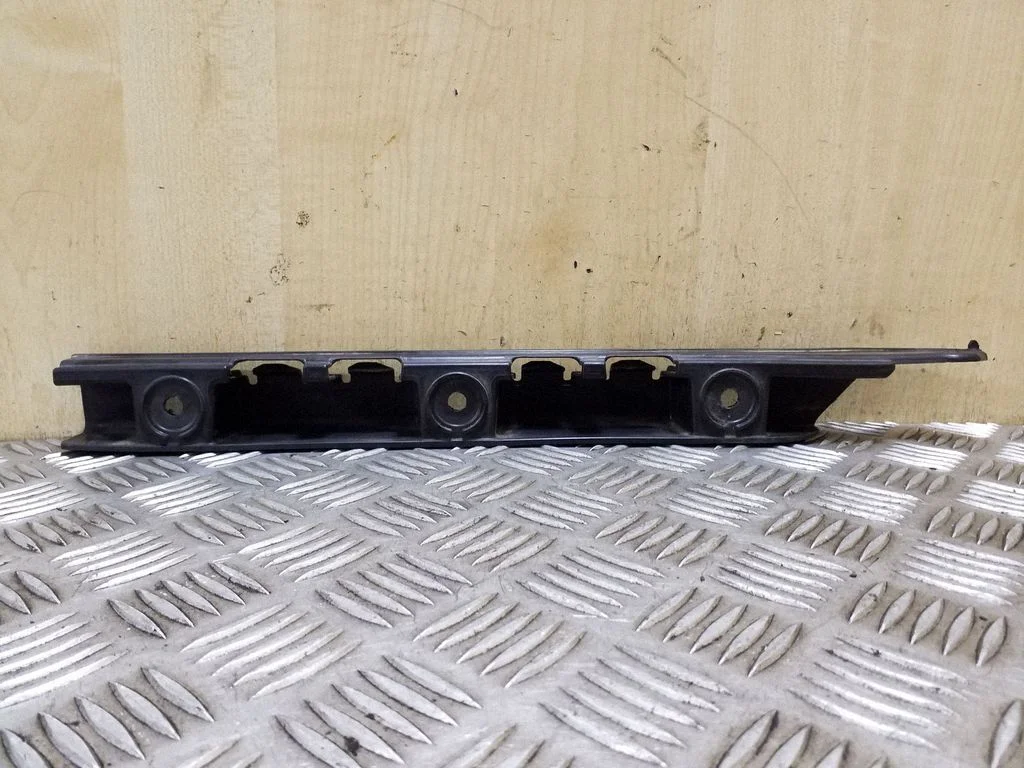 Rear bumper mounting bracket 51123400953