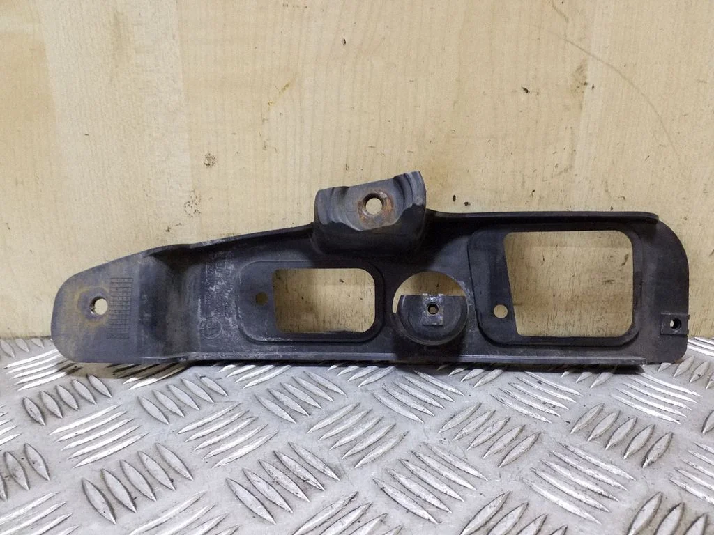 Rear bumper mounting bracket 51123400958