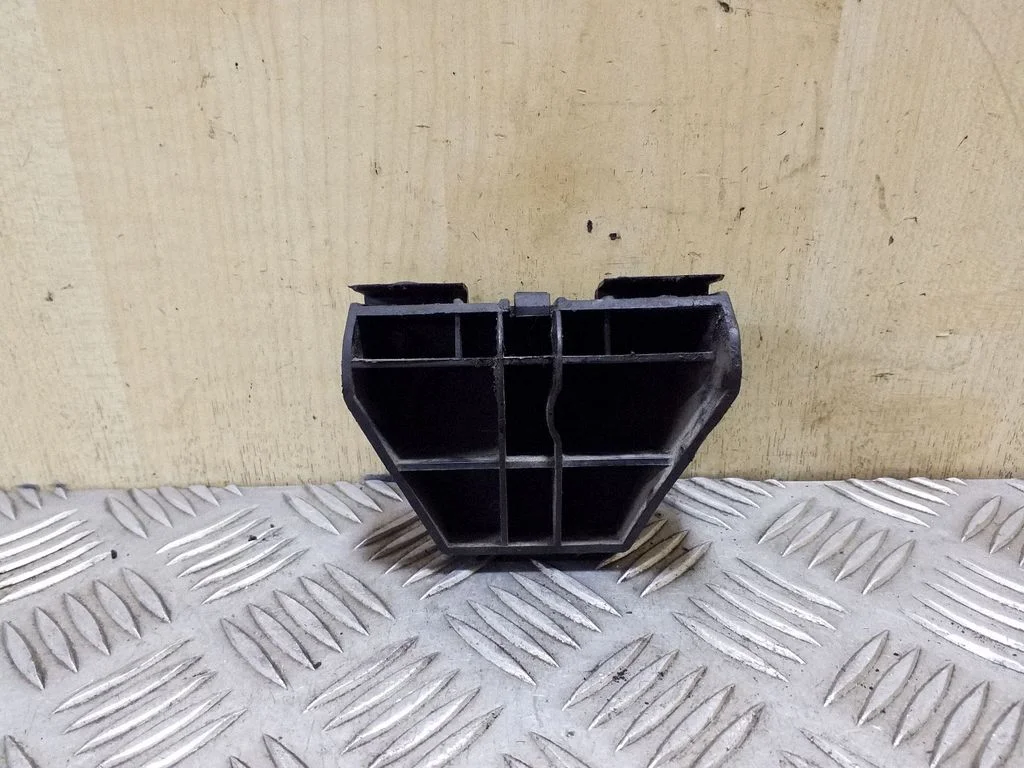 Rear bumper mounting bracket 5256305010