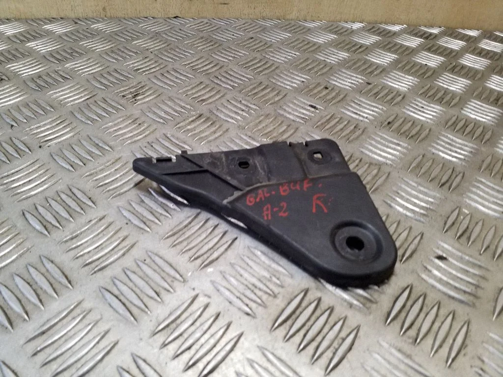 Rear bumper mounting bracket 8Z0807376