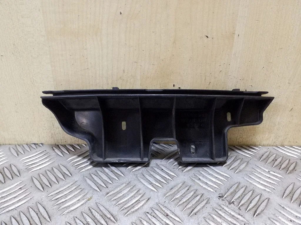 Rear bumper mounting bracket – Audi A6 Allroad C6 (2006-2011)