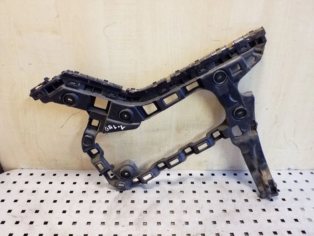 Rear bumper mounting bracket 3G5807355