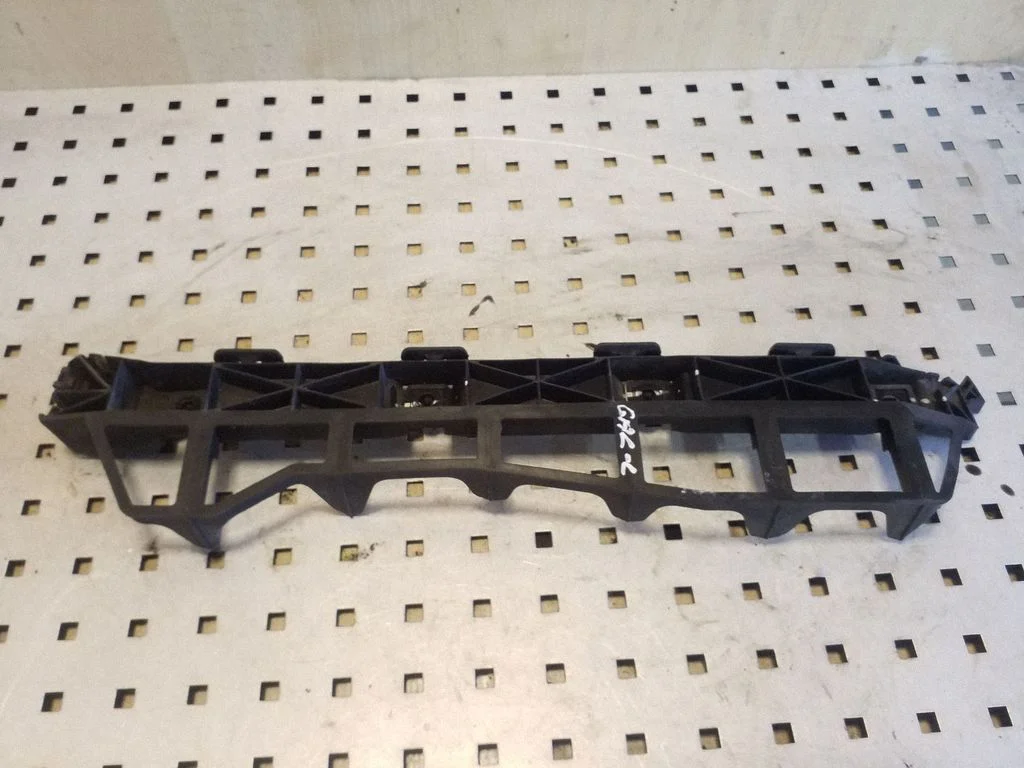 Rear bumper mounting bracket 866153Z000