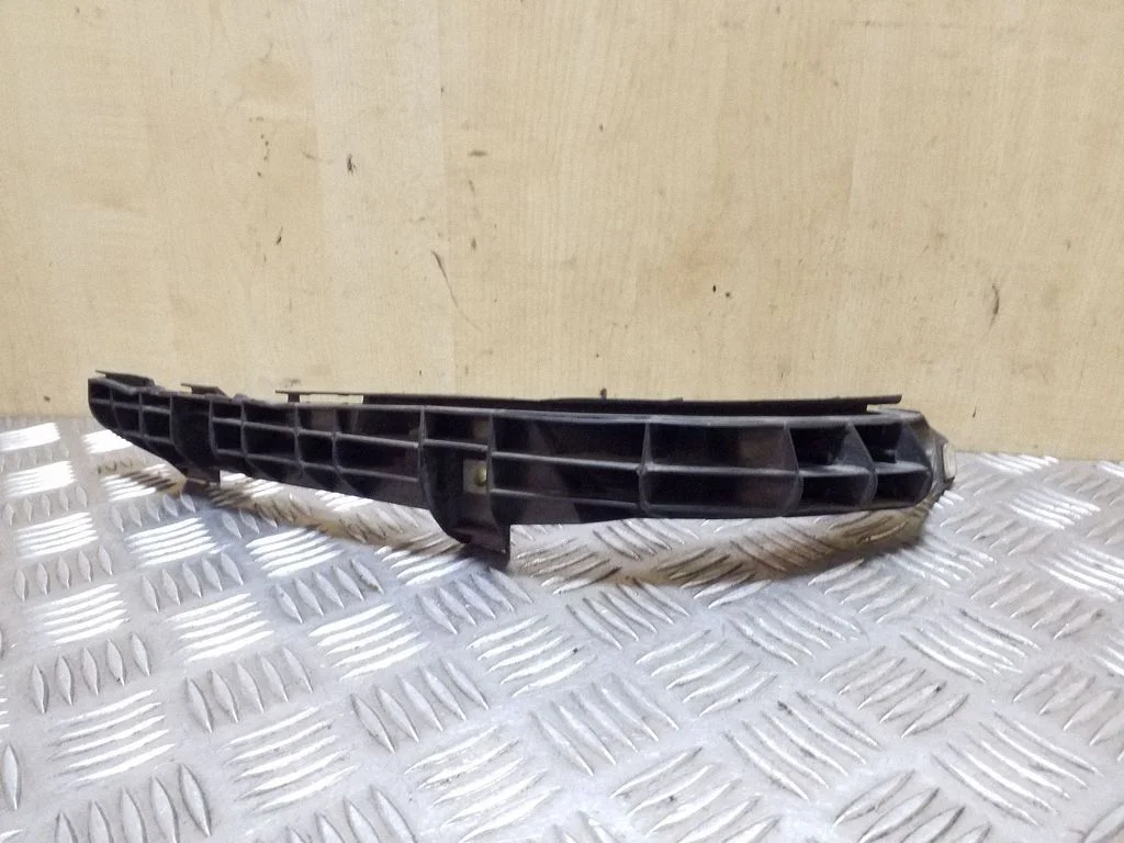 Rear bumper mounting bracket 5257613020