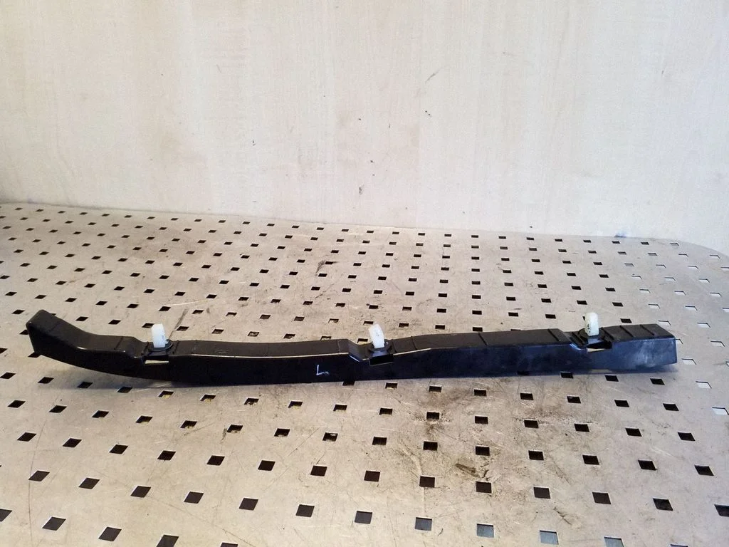 Rear bumper mounting bracket – Hyundai Santa Fe (2006-2012)