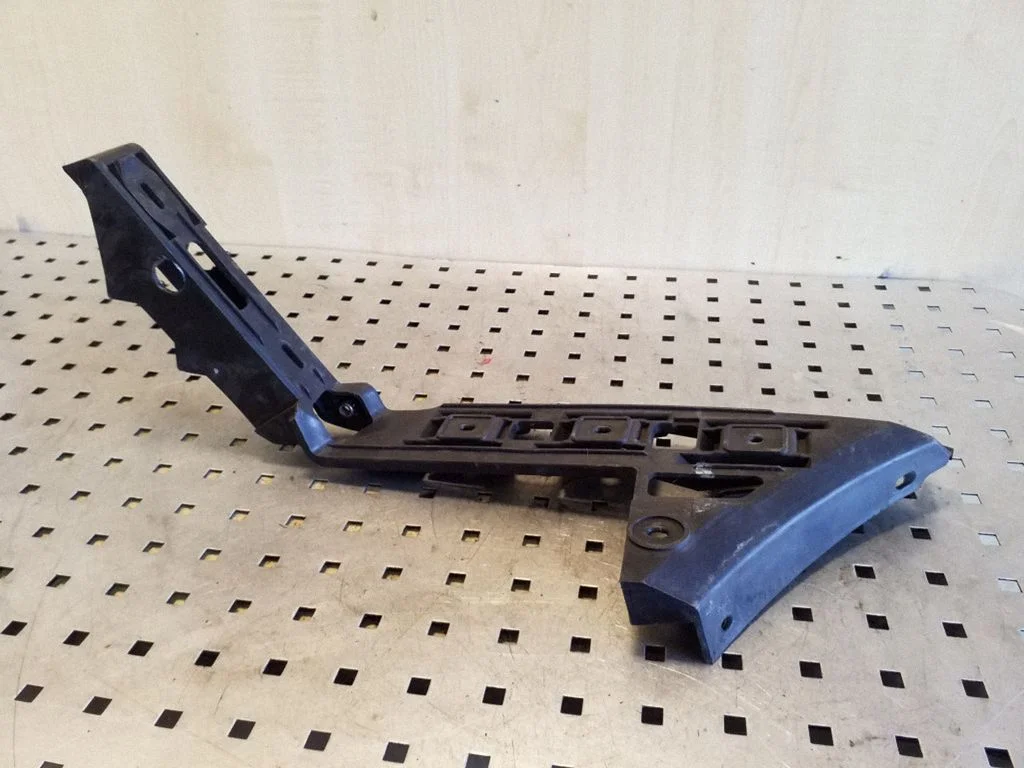 Rear bumper mounting bracket 1T0807375LH