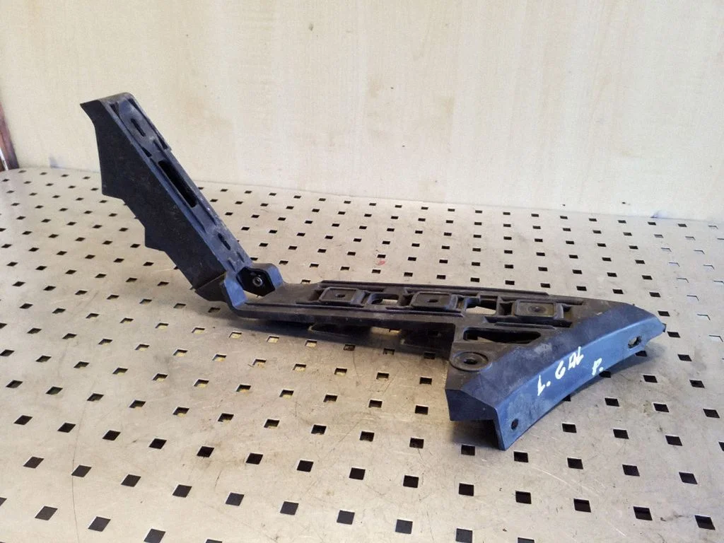 Rear bumper mounting bracket 1T0807375LH