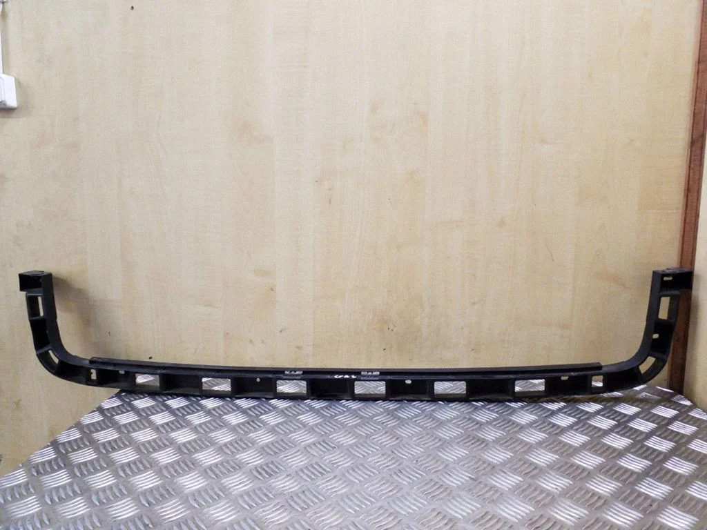 Rear bumper mounting bracket 1T0807863