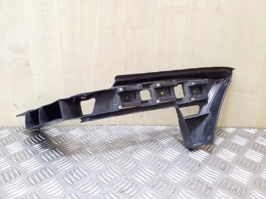 Rear bumper mounting bracket 1T0807376