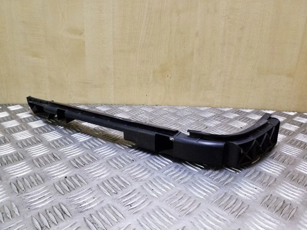 Rear bumper mounting bracket 7D0807393