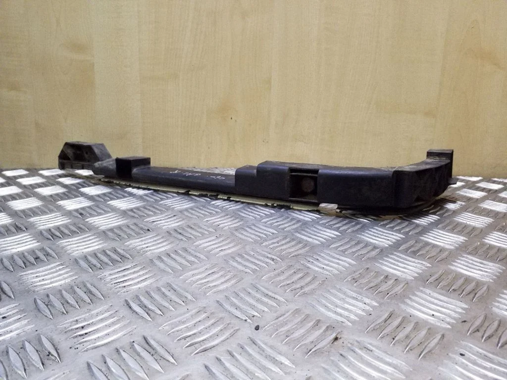 Rear bumper mounting bracket 7D0807394